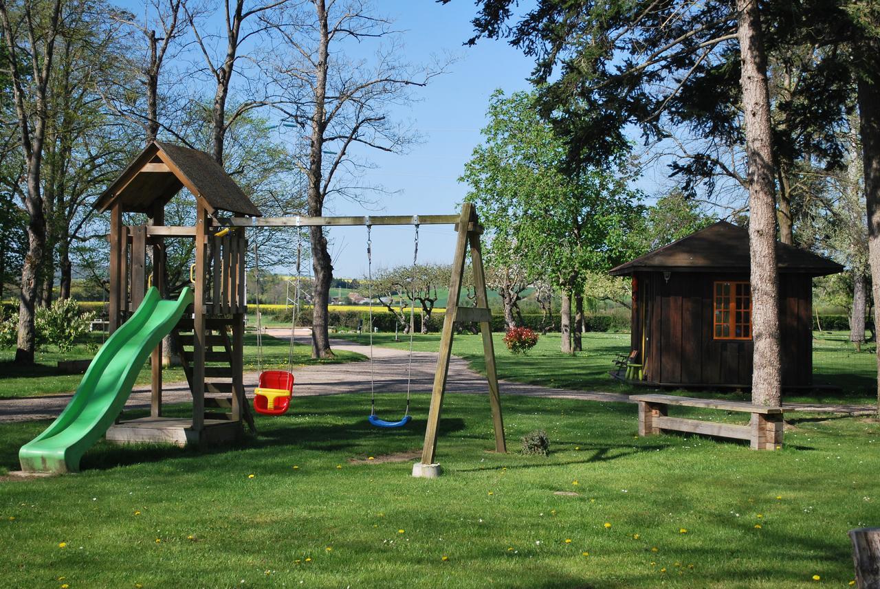 Domaine Les Gandins Bed and Breakfast Saint-Germain-de-Salles Esterno foto